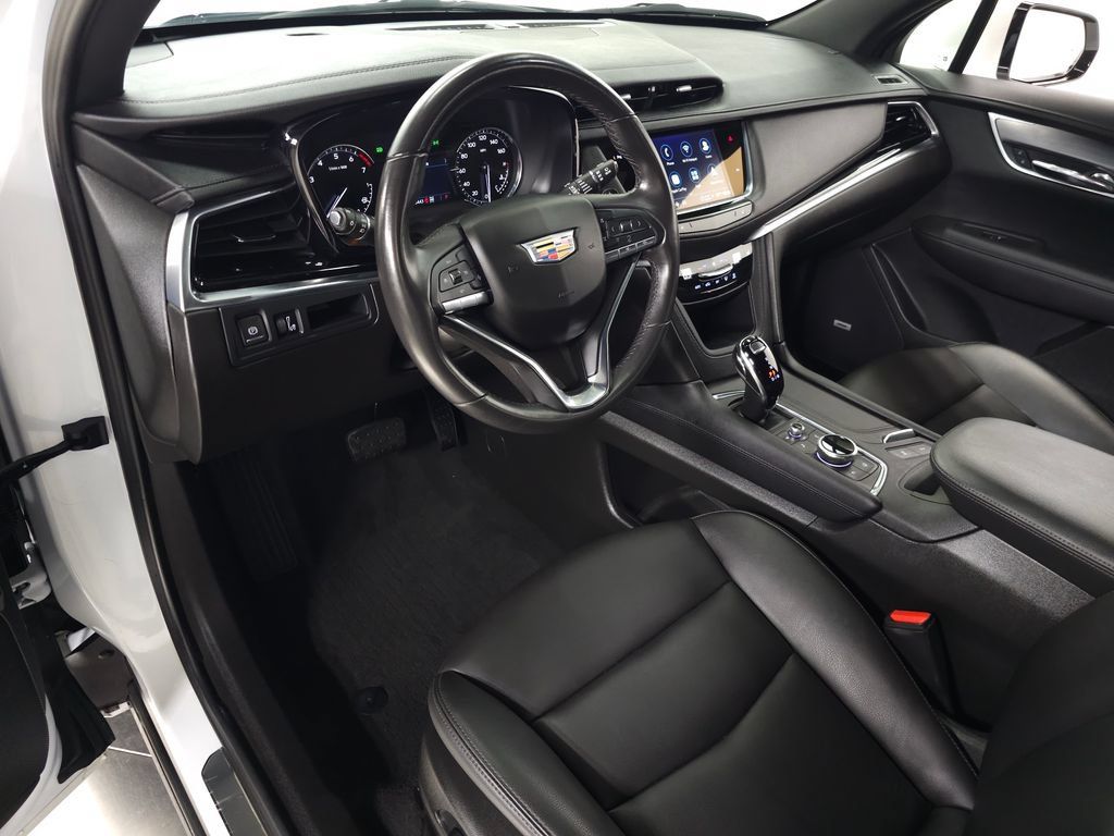 Certified 2024 Cadillac XT6 Luxury AWD/4WD image 16