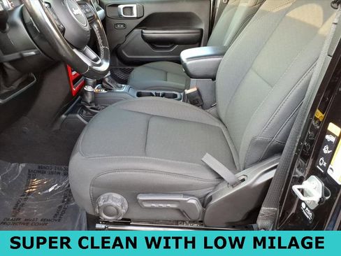 Used 2021 Jeep Gladiator Sport image 13