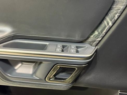 Used 2022 Rivian R1T Adventure image 8