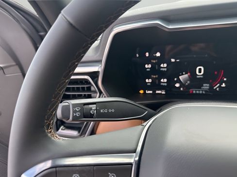New 2026 GMC Canyon AT4 w/ Nightfall Essentials Package AWD/4WD image 40