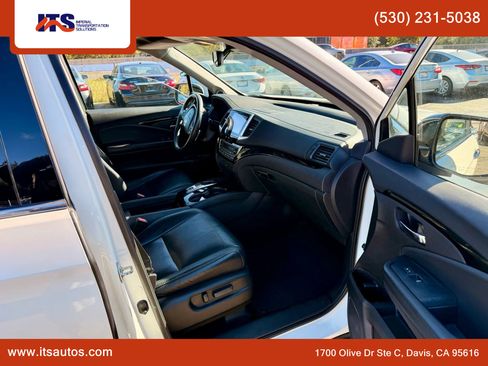 Used 2017 Honda Pilot Touring image 10
