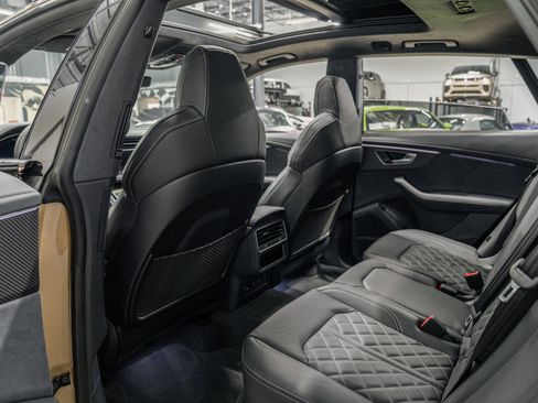 Used 2024 Audi SQ8 Prestige AWD/4WD image 29