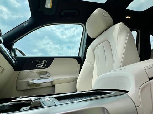 Certified 2026 Mercedes-Benz GLB 250 4MATIC image 22