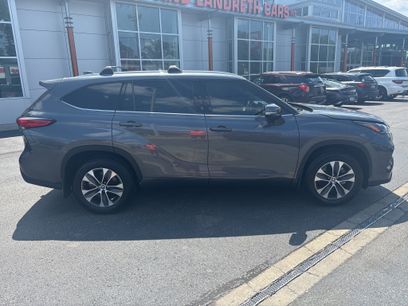 Used 2022 Toyota Highlander XLE