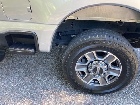 Used 2023 Ford F250 Lariat w/ FX4 Off-Road Package image 13