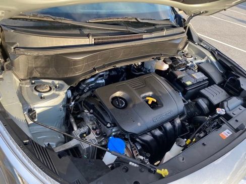 Used 2023 Kia Seltos LX image 20