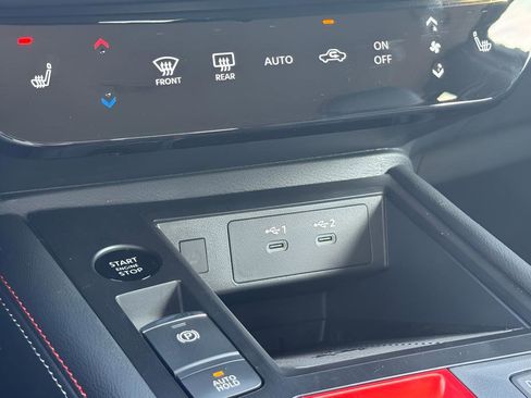 New 2026 Nissan Kicks SR w/ Cold Weather Package image 33