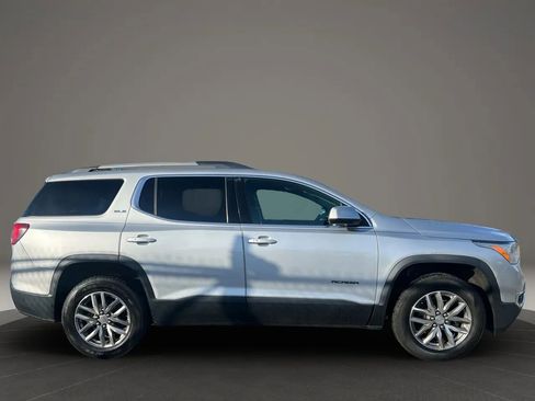 Used 2018 GMC Acadia SLE w/ Driver Alert Package I FWD image 4