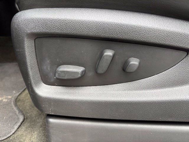 Used 2017 GMC Yukon Denali AWD/4WD image 16
