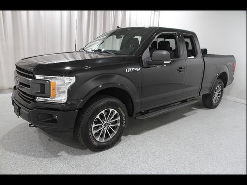 Used 2019 Ford F150 XLT w/ Equipment Group 302A Luxury AWD/4WD image 3