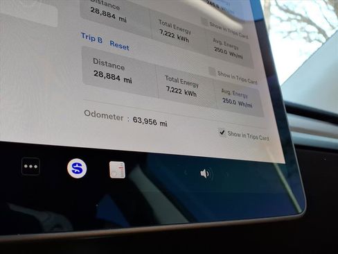 Used 2021 Tesla Model Y Long Range image 20