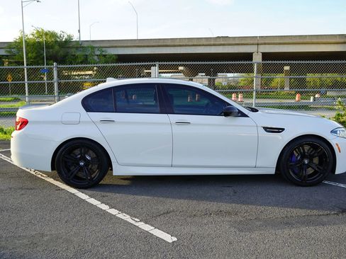 Used 2016 BMW M5 image 24
