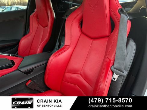 Used 2025 Chevrolet Corvette Stingray Preferred Cpe w/ 2LT image 23