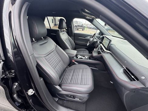 New 2026 Ford Explorer ST-Line w/ ST-Line Street Pack image 20