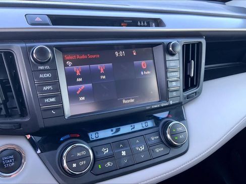 Used 2017 Toyota RAV4 Limited FWD image 33