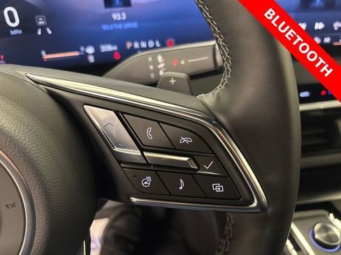 Used 2025 Buick Enclave Preferred image 31