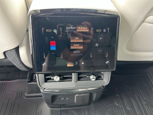Used 2026 Cadillac Vistiq Sport w/ LPO, Floor Liner Package AWD/4WD image 41
