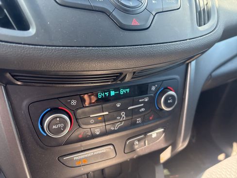 Used 2018 Ford Escape SE image 6