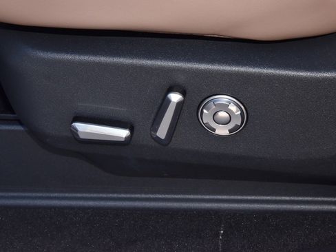 Certified 2025 Lincoln Navigator Black Label image 41