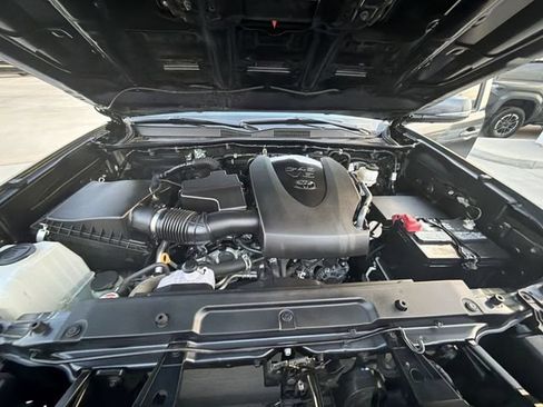 Certified 2023 Toyota Tacoma TRD Sport w/ Advanced Technology Package AWD/4WD image 33