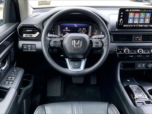 Used 2023 Honda Pilot Elite image 6