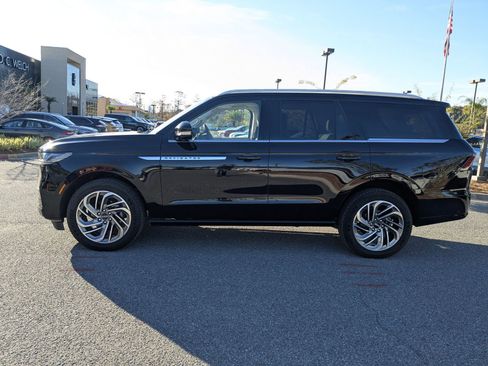 Certified 2025 Lincoln Navigator Reserve image 8