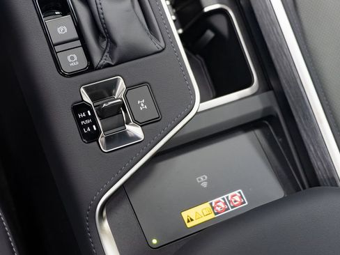 New 2026 Lexus GX 550 AWD/4WD image 23