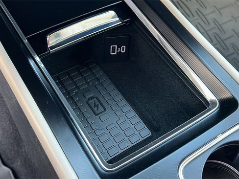 Used 2025 Lincoln Corsair Reserve w/ Jet Appearance Package image 16