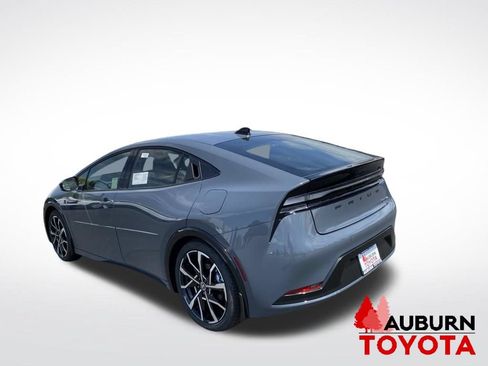 New 2026 Toyota Prius Plug-In Hybrid FWD image 5