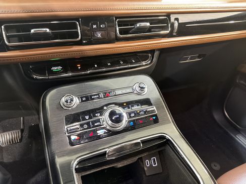 Used 2021 Lincoln Nautilus Reserve w/ Monochromatic Package image 20