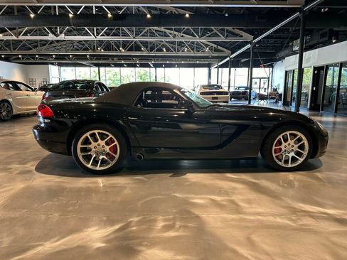 Used 2004 Dodge Viper SRT-10 RWD image 9
