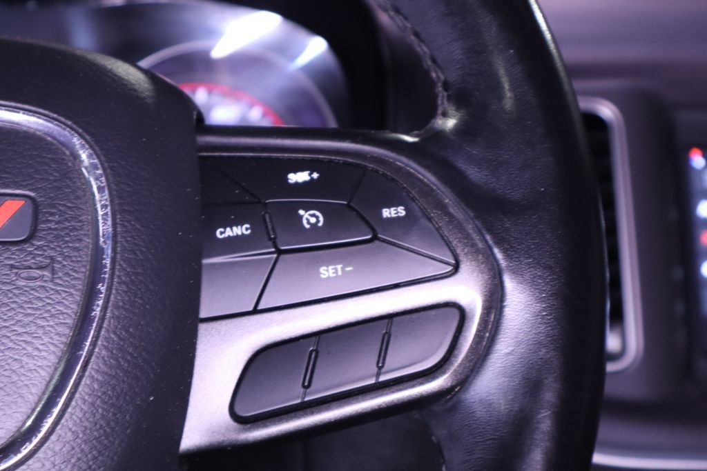 Used 2020 Dodge Charger SXT RWD image 17