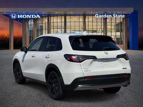 Used 2024 Honda HR-V Sport image 4
