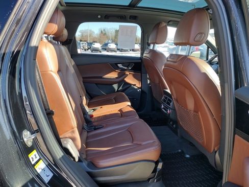 Used 2019 Audi Q7 3.0T Prestige w/ Prestige Package image 12