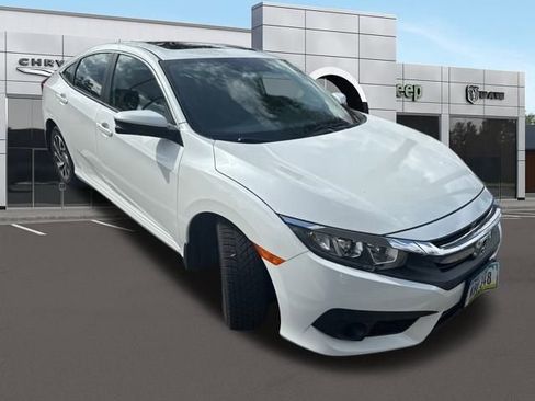 Used 2017 Honda Civic EX image 2