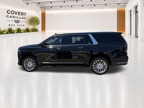 Used 2022 Cadillac Escalade ESV Premium Luxury AWD/4WD image 6