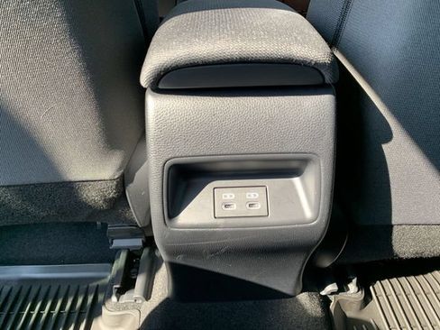 Certified 2025 Toyota Corolla LE FWD image 31