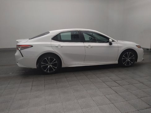 Used 2018 Toyota Camry SE FWD image 10