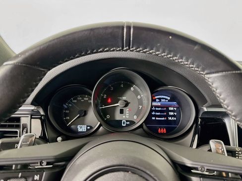 Certified 2024 Porsche Macan AWD/4WD image 13