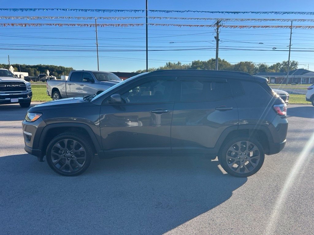 Used 2021 Jeep Compass Latitude w/ Sun and Sound Group AWD/4WD image 5