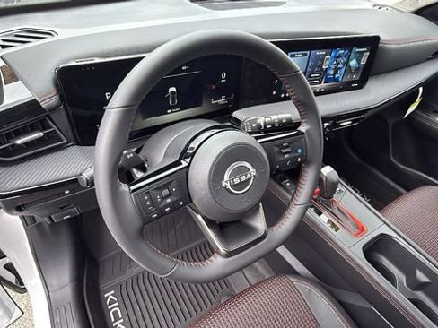 New 2026 Nissan Kicks SR w/ Cold Weather Package image 10