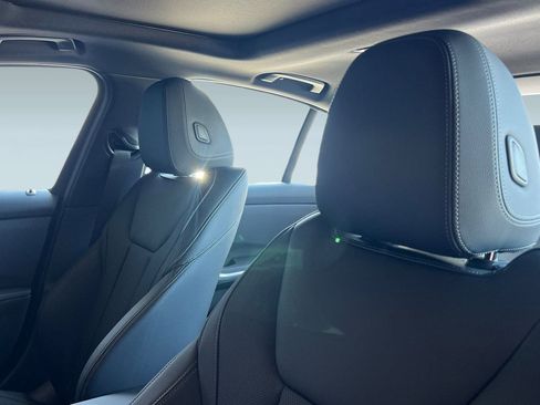 Used 2025 BMW 330i xDrive Sedan w/ M Sport Package image 14