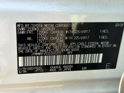 Used 2025 Toyota RAV4 LE AWD/4WD image 39