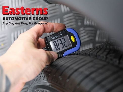 Used 2020 Tesla Model Y Long Range image 25