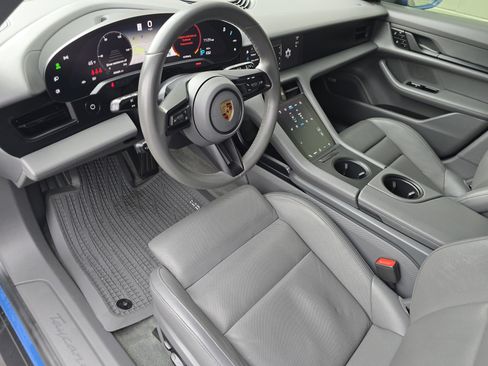 Certified 2021 Porsche Taycan 4 Cross Turismo image 4