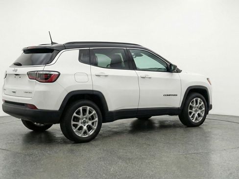 Used 2025 Jeep Compass Limited AWD/4WD image 9