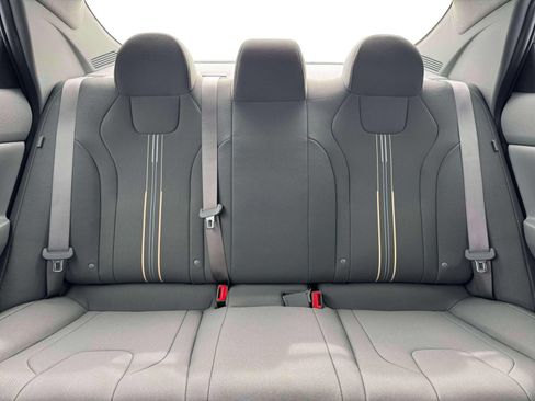 New 2026 Hyundai Elantra Hybrid FWD image 16