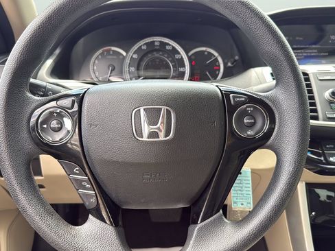 Used 2016 Honda Accord LX image 9