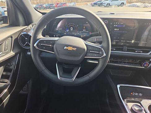 New 2026 Chevrolet Equinox LT w/ Convenience Package II image 10