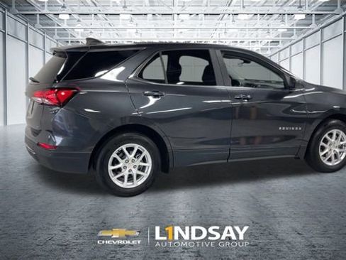 Certified 2022 Chevrolet Equinox LT image 2